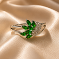 Bague couleur argent motif vert